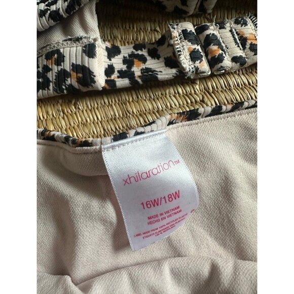 Xhilaration women’s size 16w/ 18w cheetah print two piece bathing suit - Picture 4 of 8